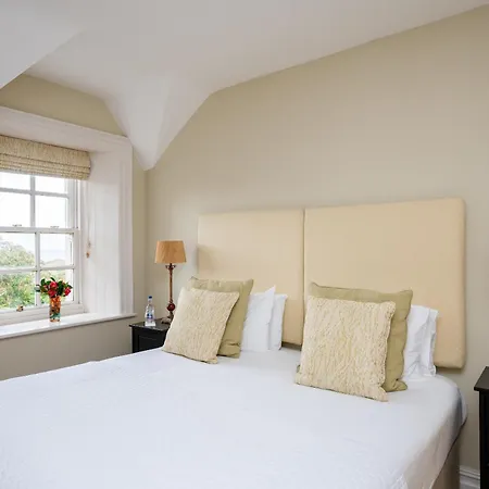 Bay House And Gardens *