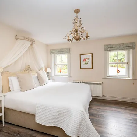 Bay House And Gardens * Kells (Kerry)