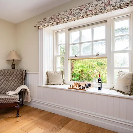 Semesterbostad Bay House And Gardens *