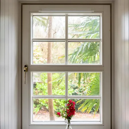 Semesterbostad Bay House And Gardens