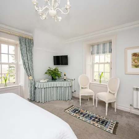 Bay House And Gardens