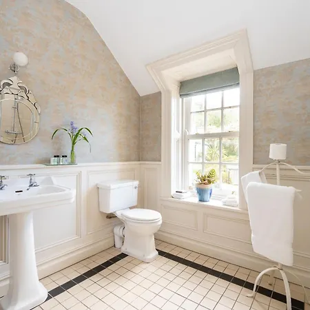 Bay House And Gardens