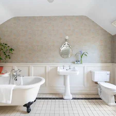 Bay House And Gardens Kells (Kerry)