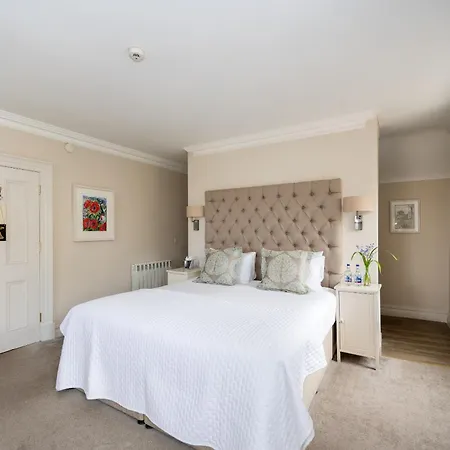 Bay House And Gardens * Kells (Kerry)