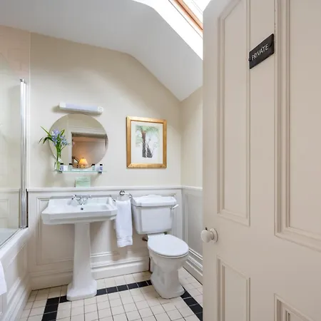 Bay House And Gardens