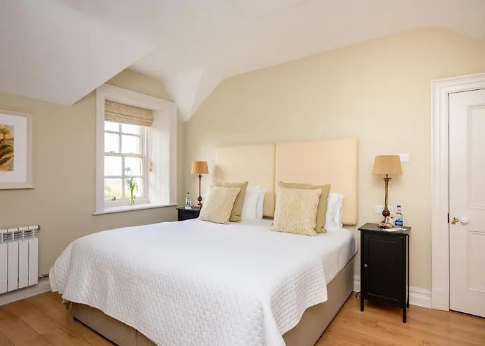 Bay House And Gardens * Kells (Kerry)