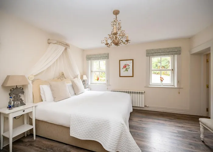 Bay House And Gardens * Kells (Kerry)