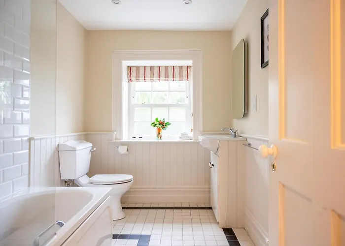 Bay House And Gardens