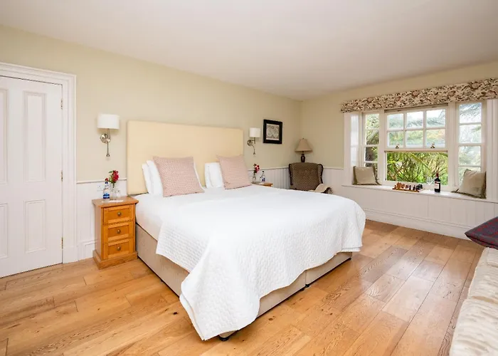 Bay House&gardens Kells (Kerry)