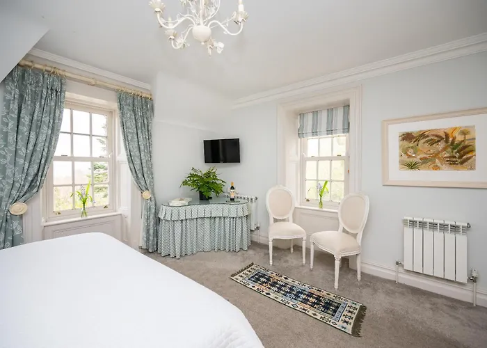 Bay House And Gardens