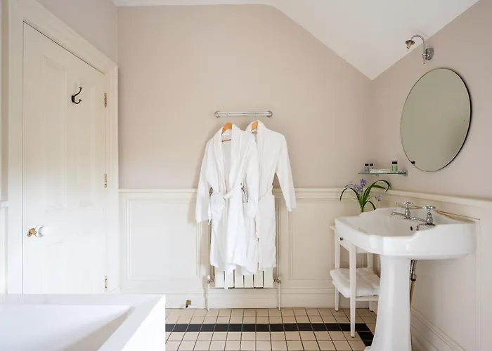 Bay House And Gardens * Kells (Kerry)