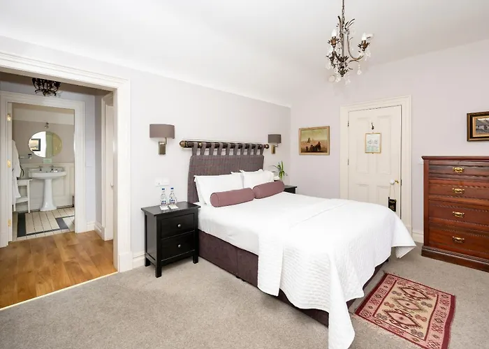 Bay House And Gardens *