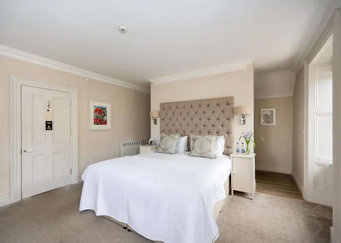 Bay House And Gardens * Kells (Kerry)